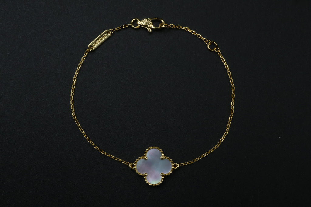 Pulsera VCA Sweet Alhambra 1:1 Gold Nácar.