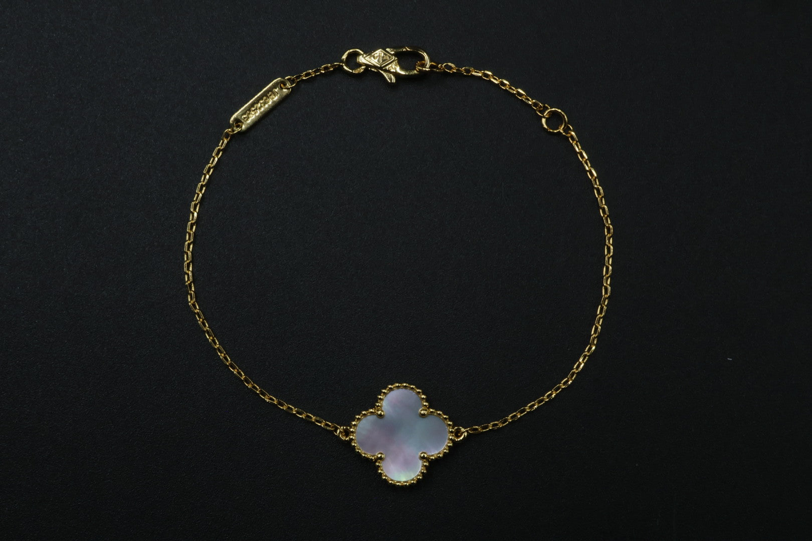 Pulsera VCA Sweet Alhambra 1:1 Gold Nácar.