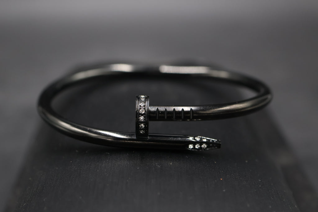 Pulsera Brazalete Clavo Drill - Negro Zirconias.
