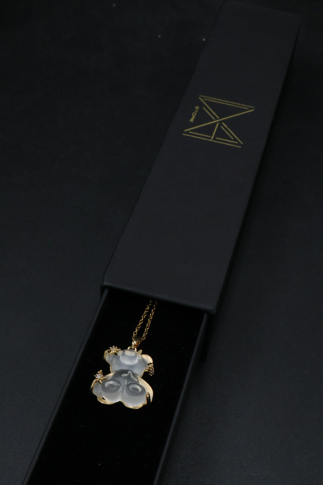 Collar con dije de Oso de Cristal Transparente - Gold.