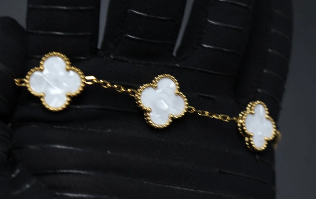 Pulsera Full Set trébol 15 mm básica. Dorado - Blanco