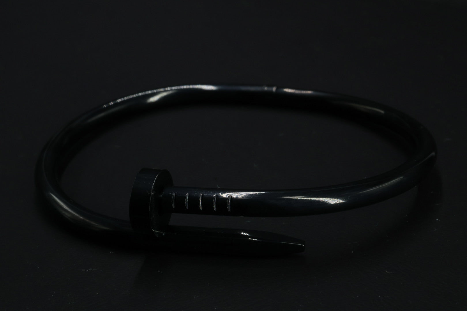 Brazalete Cartier Juste Un Clou Basic - Negro.