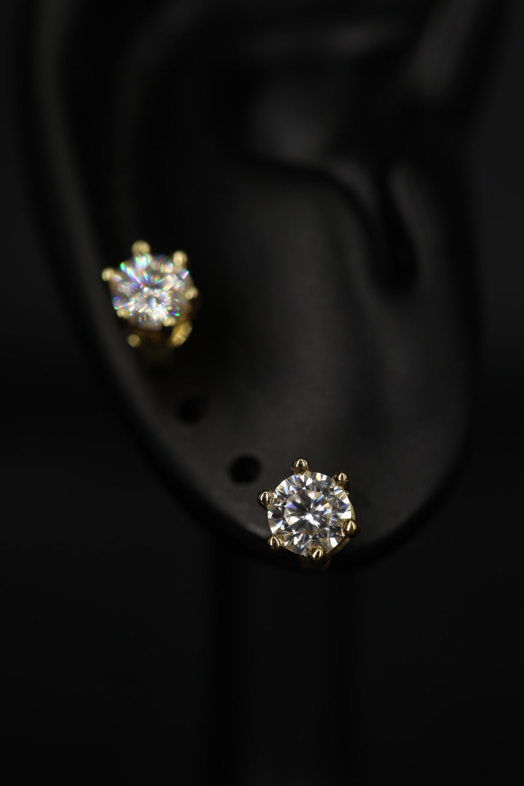 Aretes Plata .925 Baño de Oro - Moissanita D 0.5 ct.