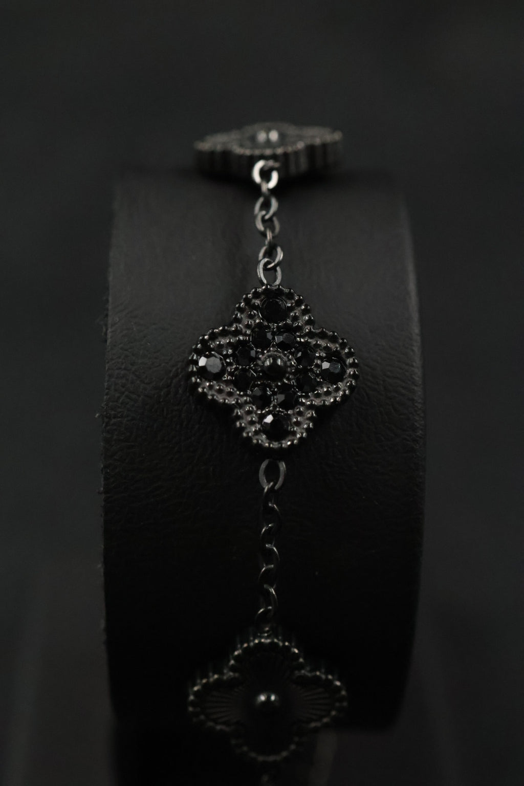 Pulsera Trébol Negro Láser - Zirconias Negras.