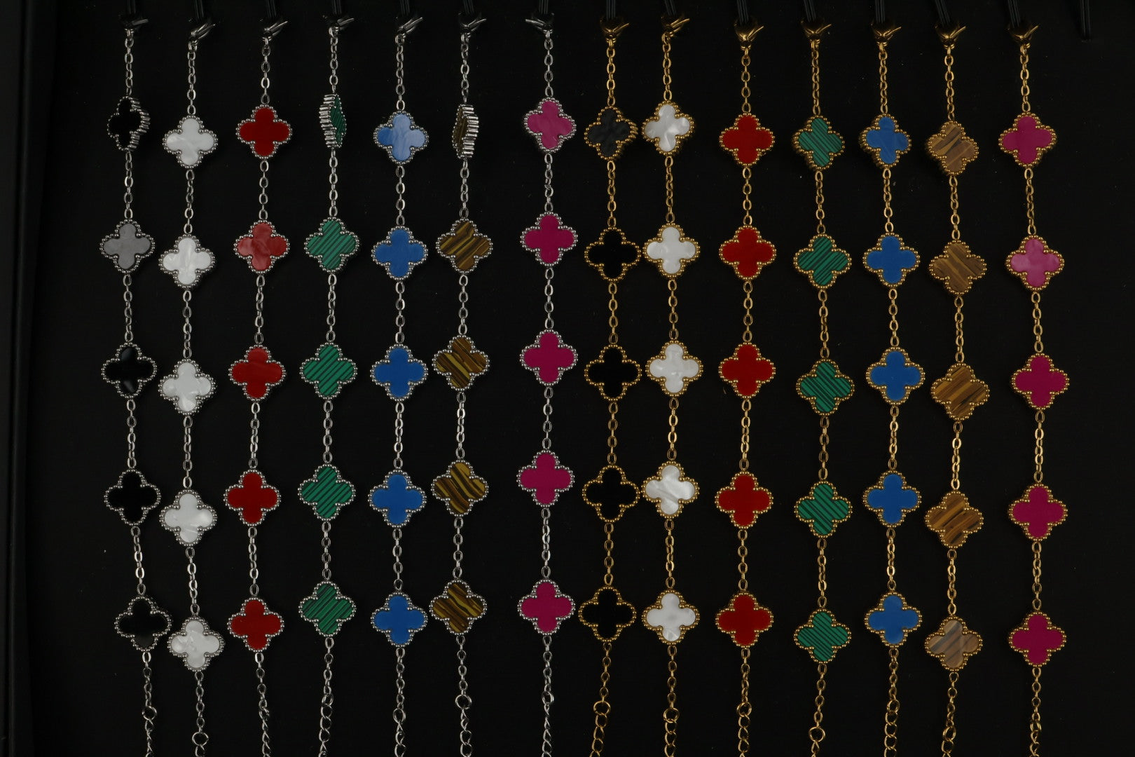 Paquete Emprendedores 10 Pulseras Trébol 13 mm Lisos.