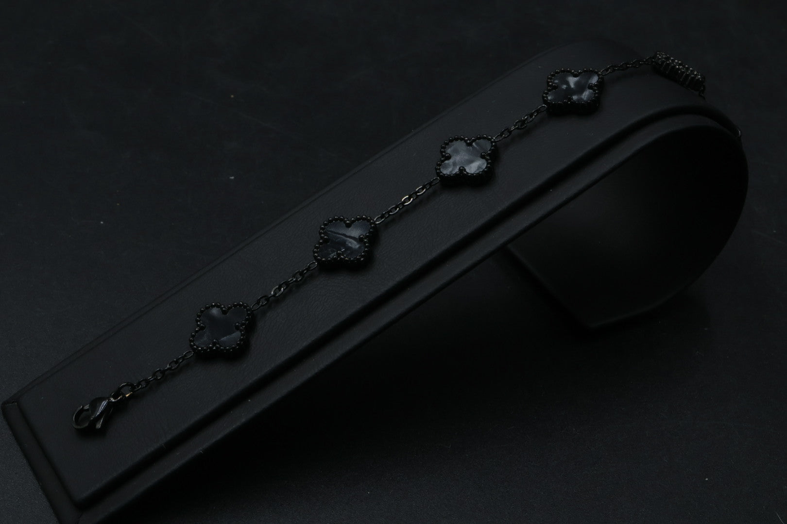 Pulsera Negra Trébol 13 mm Mármol - Negro.