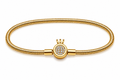 Pulsera dorada tipo Pandora 8.