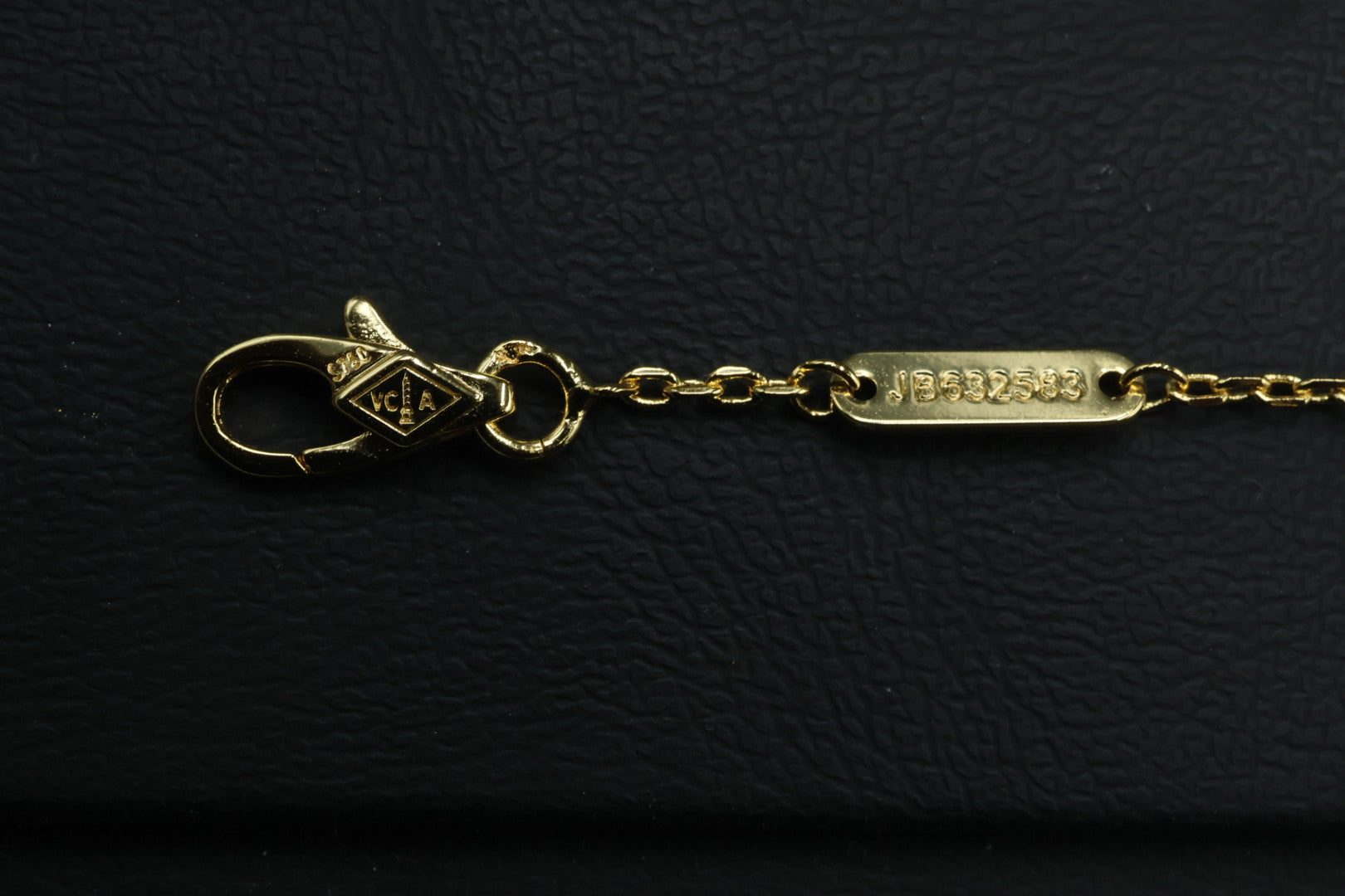 Pulsera VCA Sweet Alhambra 1:1 Gold Onyx.