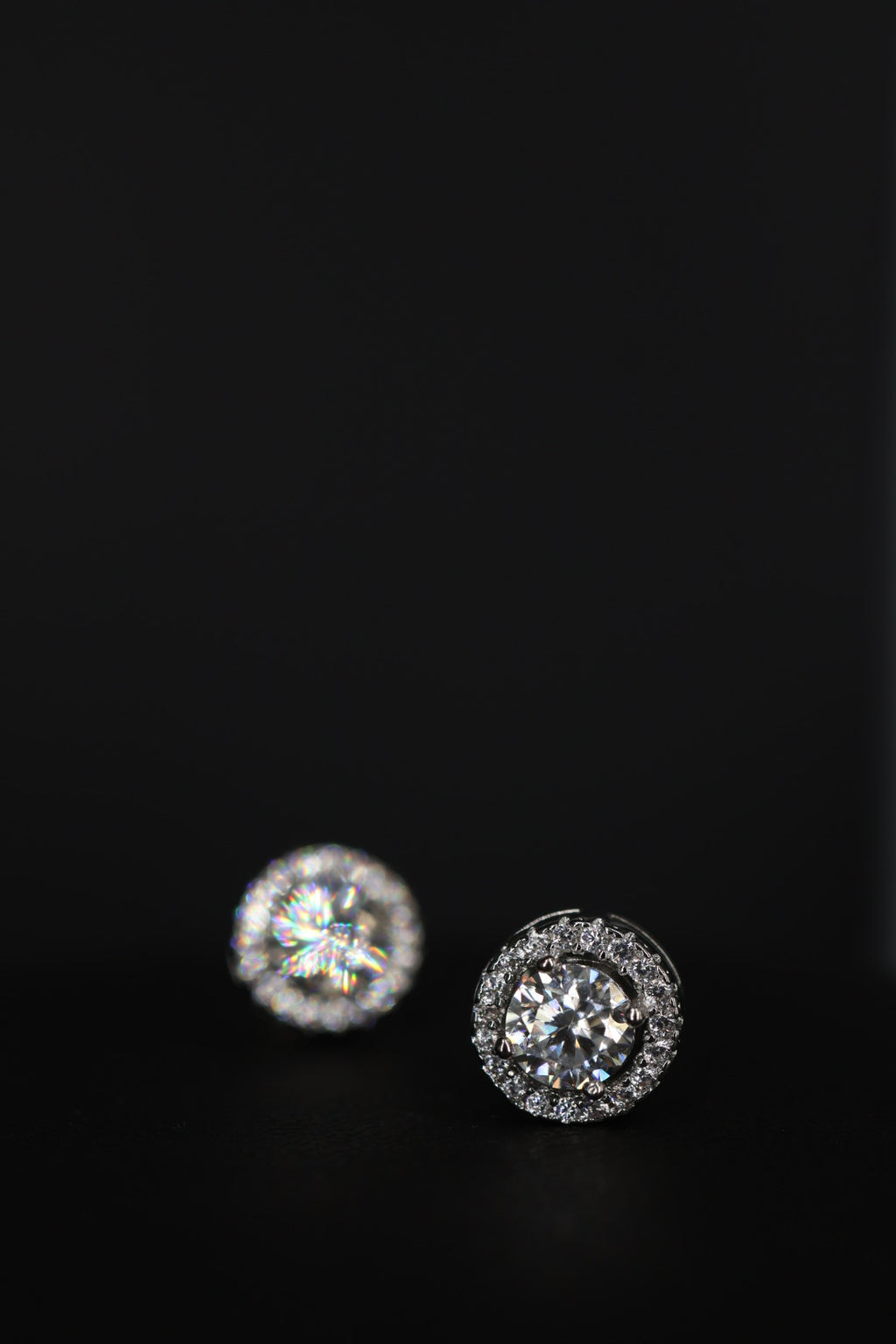 Aretes Circle Plata .925 - Moissanita D 0.5 ct.