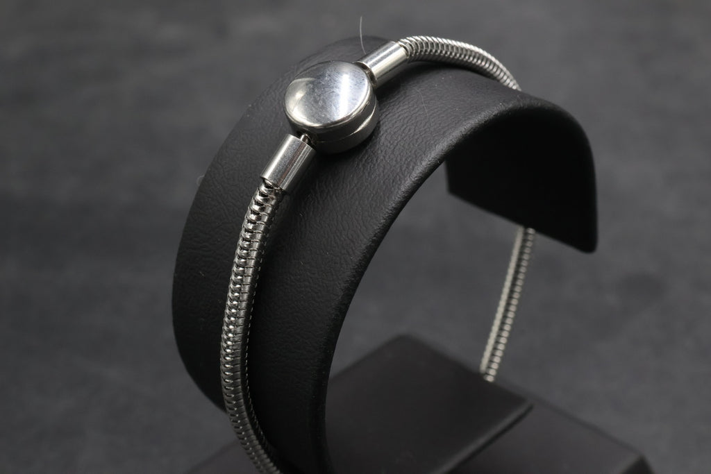 Pulsera tipo Pandora 5.