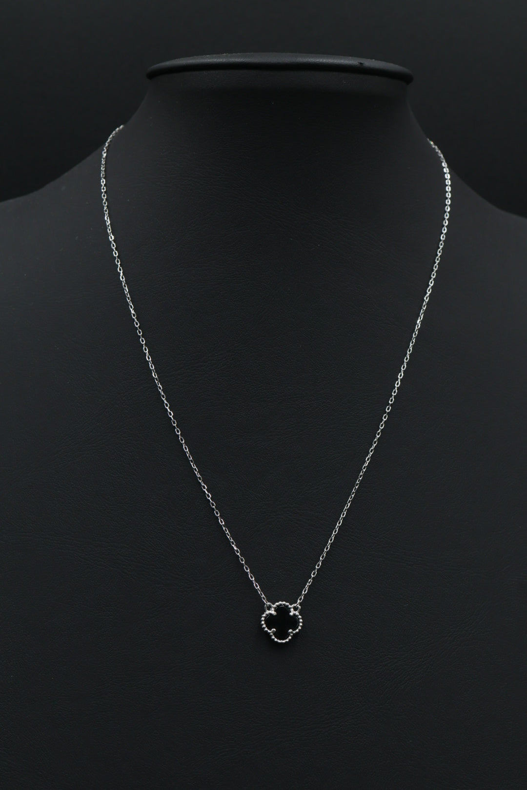 Collar 1 Trébol Negro en Plata .925 S925