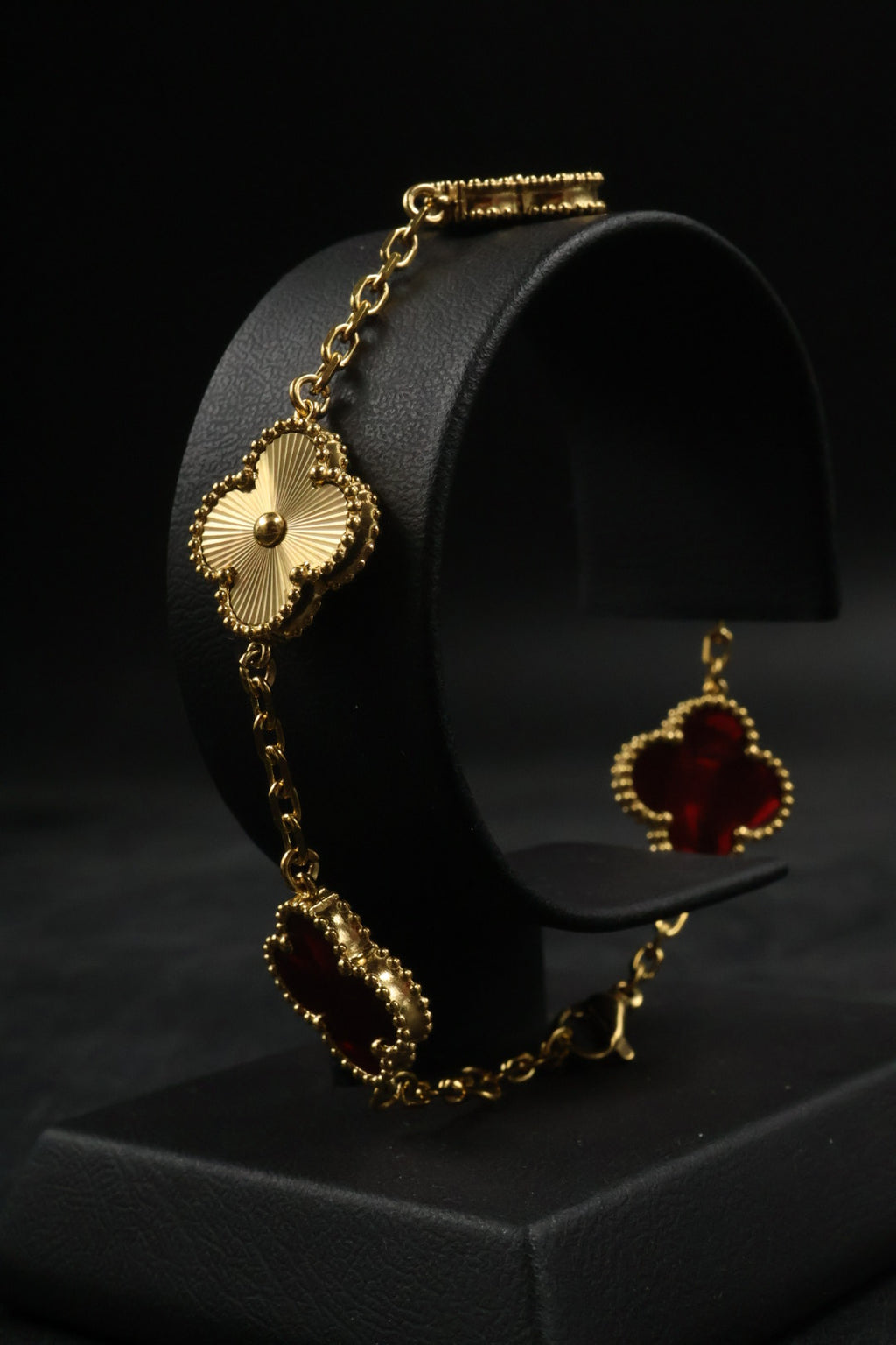 Pulsera Trébol Rojo Mármol- Láser Dorado.