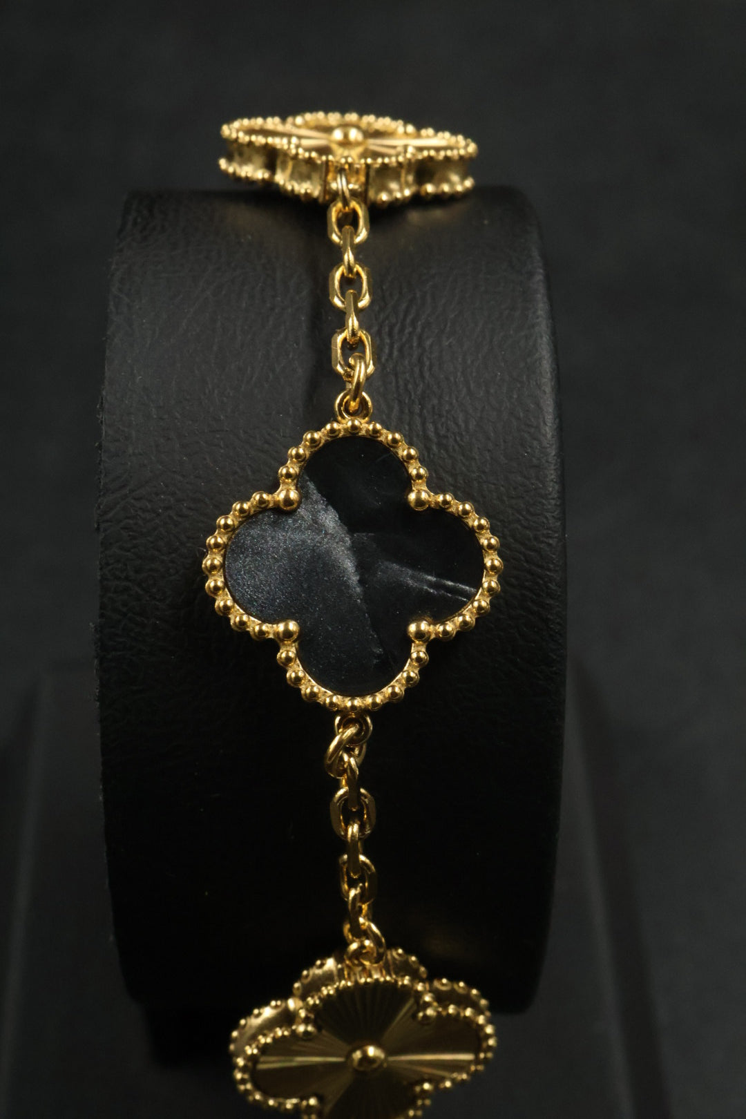 Pulsera Trébol Negro Mármol- Láser Dorado.