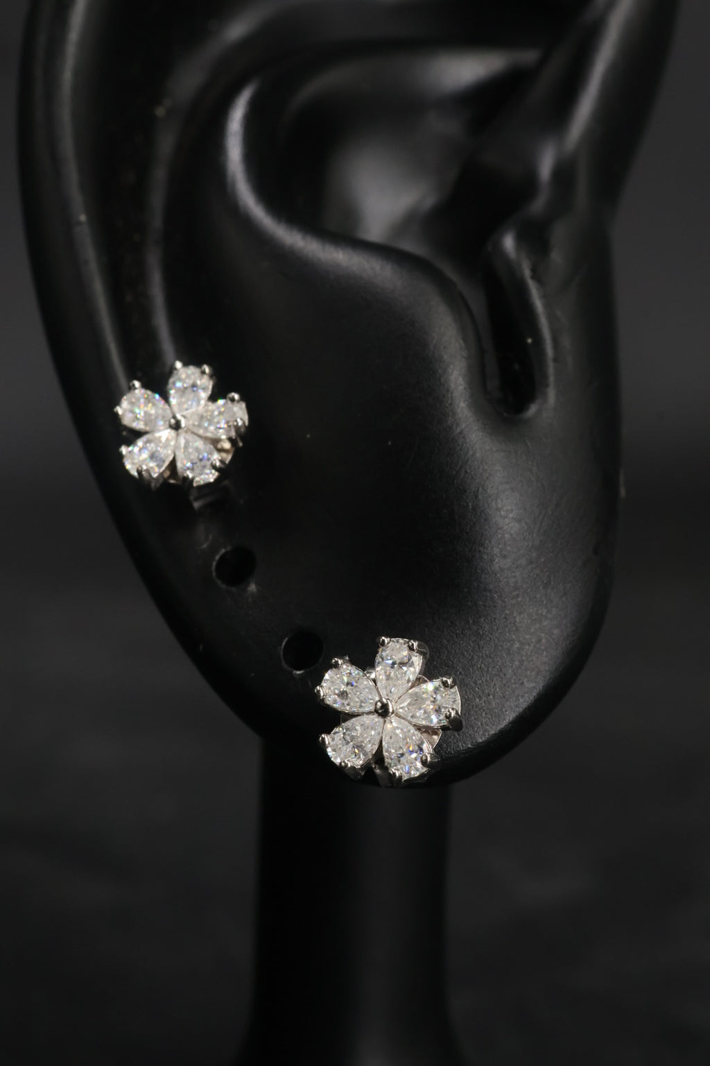 Aretes en Plata 925 Flor Silver - Moissanita.