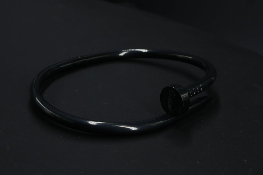 Brazalete Cartier Juste Un Clou Basic - Negro.