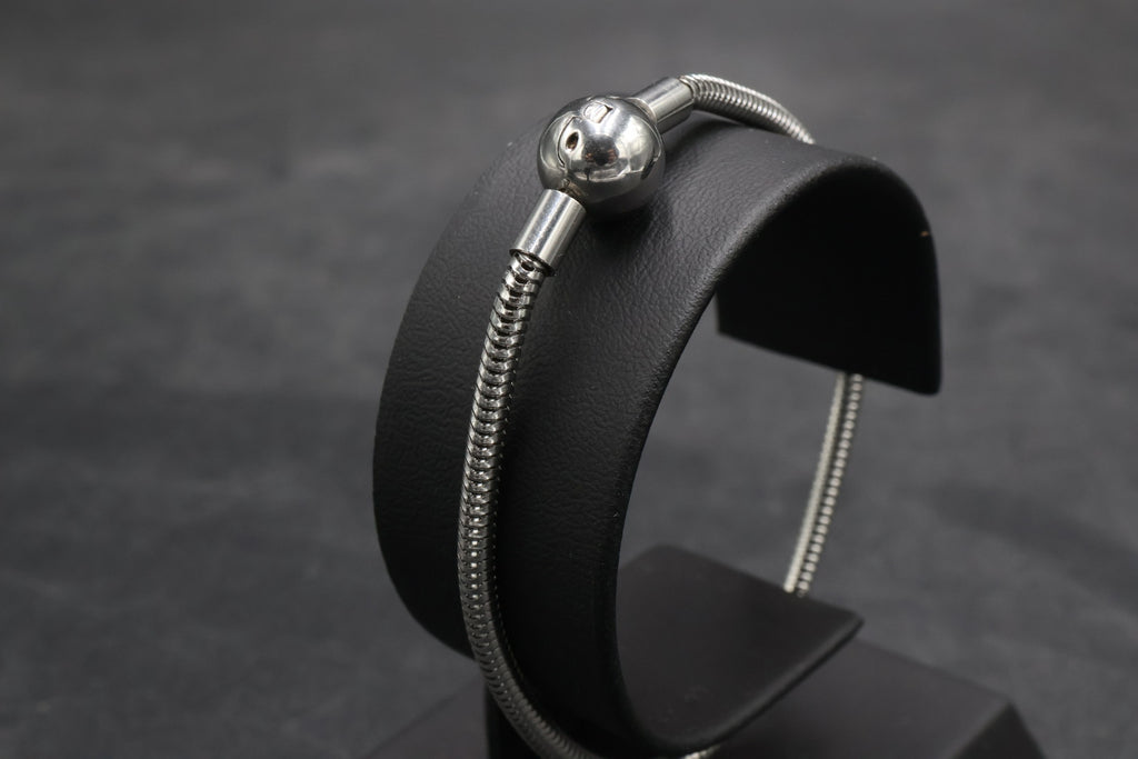 Pulsera tipo Pandora 7.