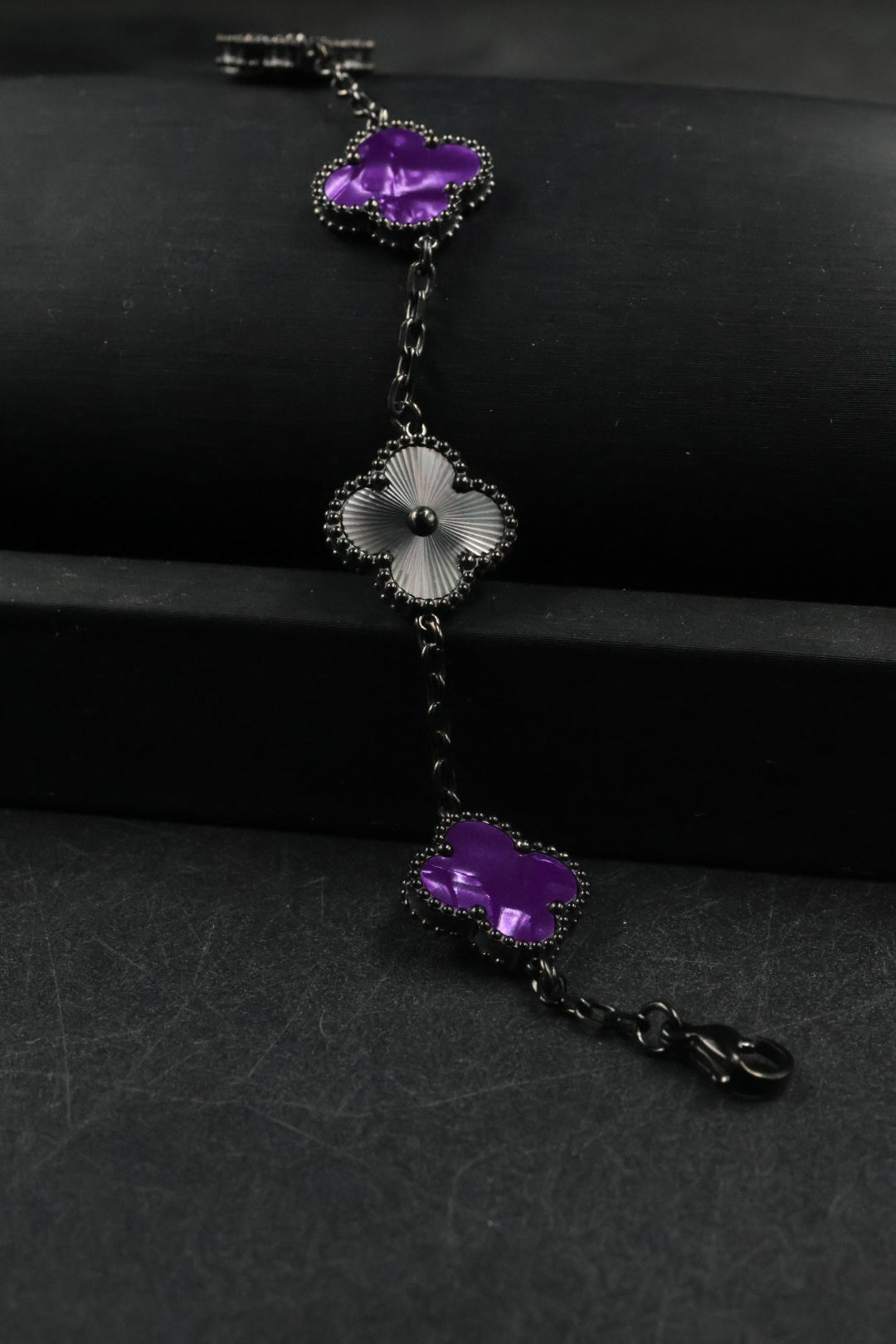 Pulsera Trébol Morado Mármol- Láser Negro.