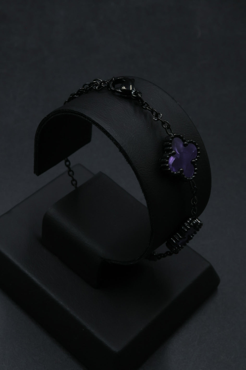 Pulsera Negra Trébol 13 mm Mármol - Morado.