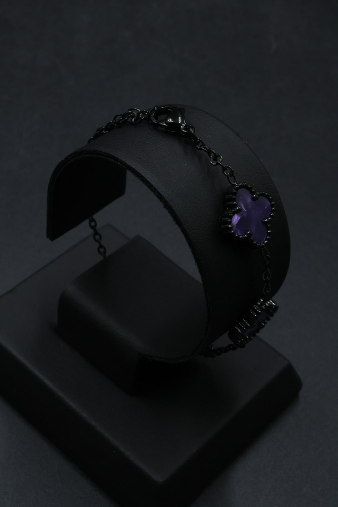 Pulsera Negra Trébol 13 mm Mármol - Morado.