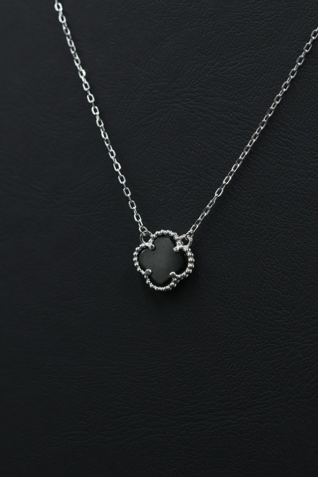 Collar 1 Trébol Negro en Plata .925 S925