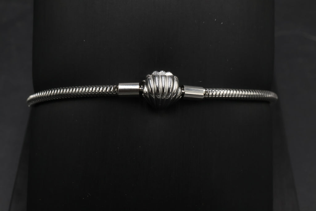 Pulsera tipo Pandora 3.