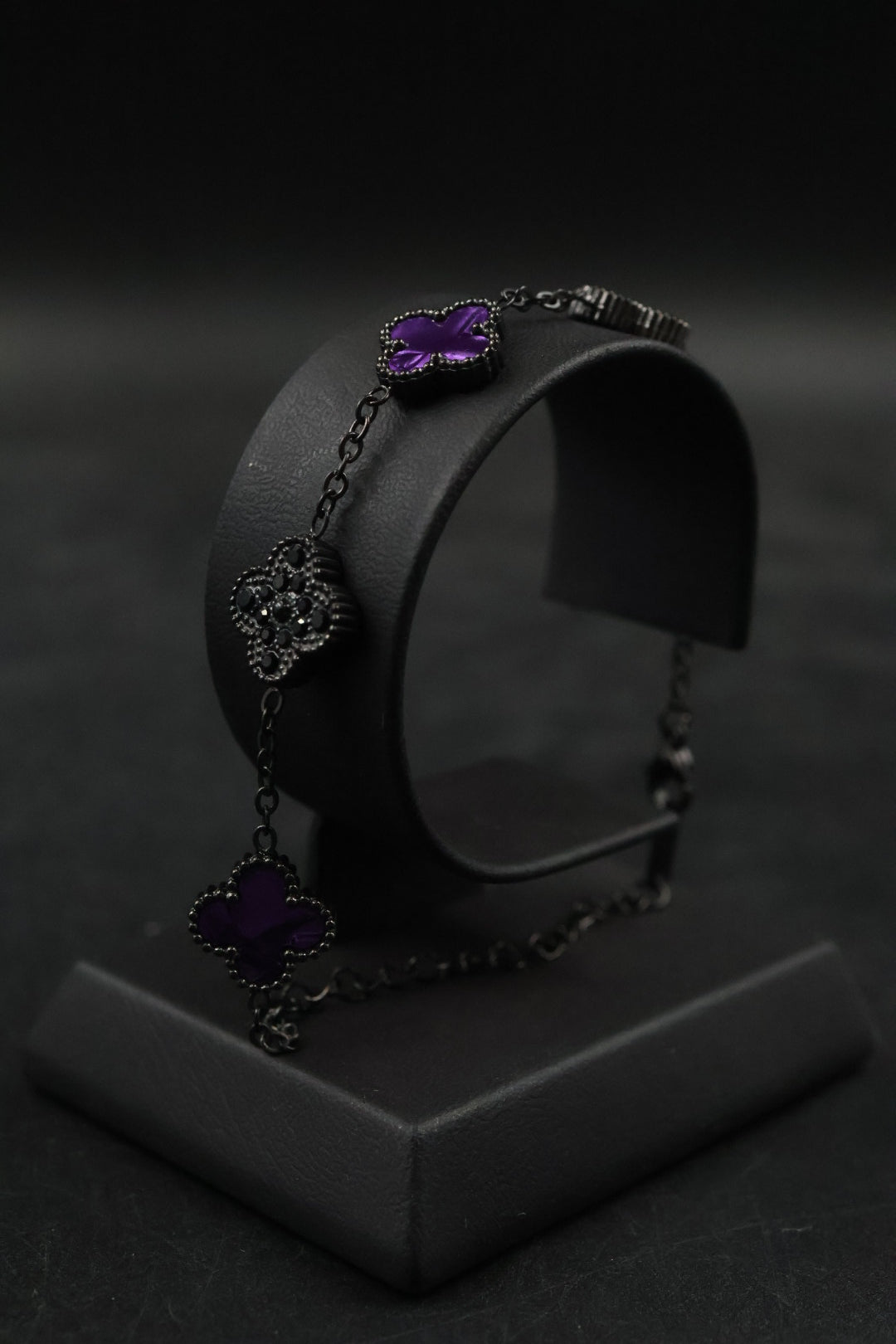 Pulsera Trébol Morado Mármol - Zirconias Negras.