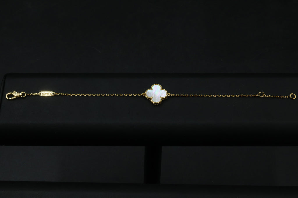 Pulsera VCA Sweet Alhambra 1:1 Gold Nácar.