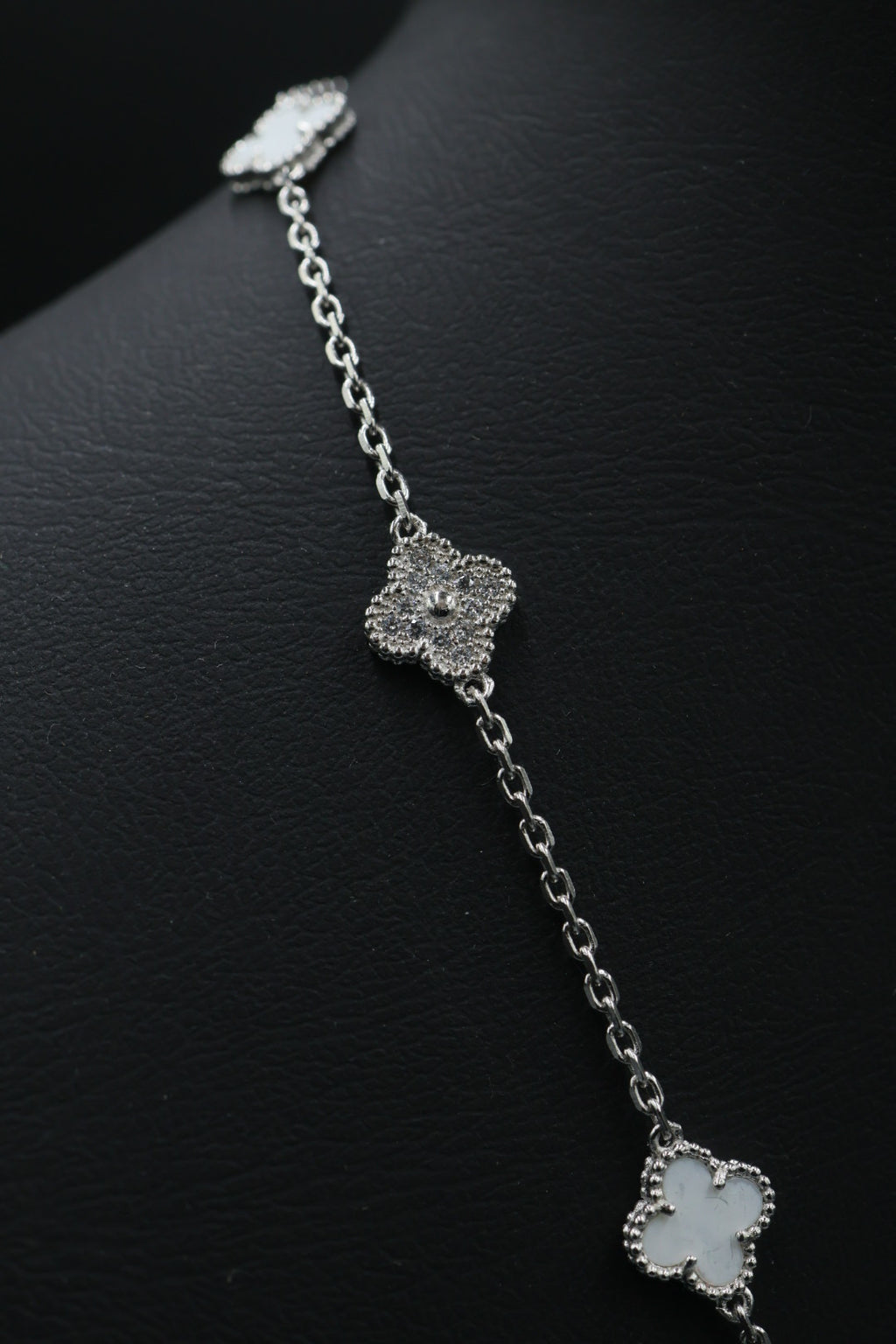 Collar 10 tréboles blancos con zirconias 9.25 S925