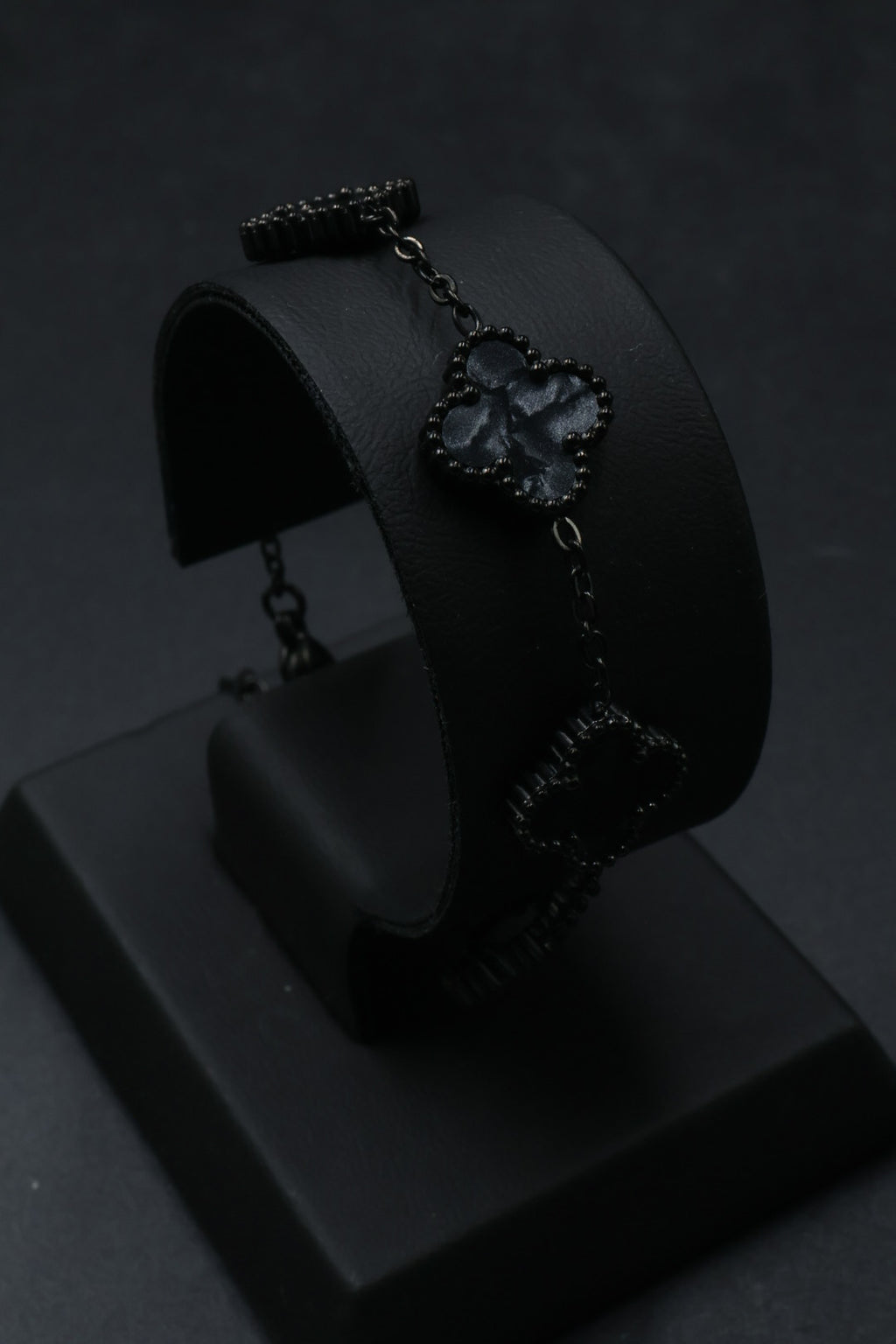 Pulsera Negra Trébol 13 mm Mármol - Negro.