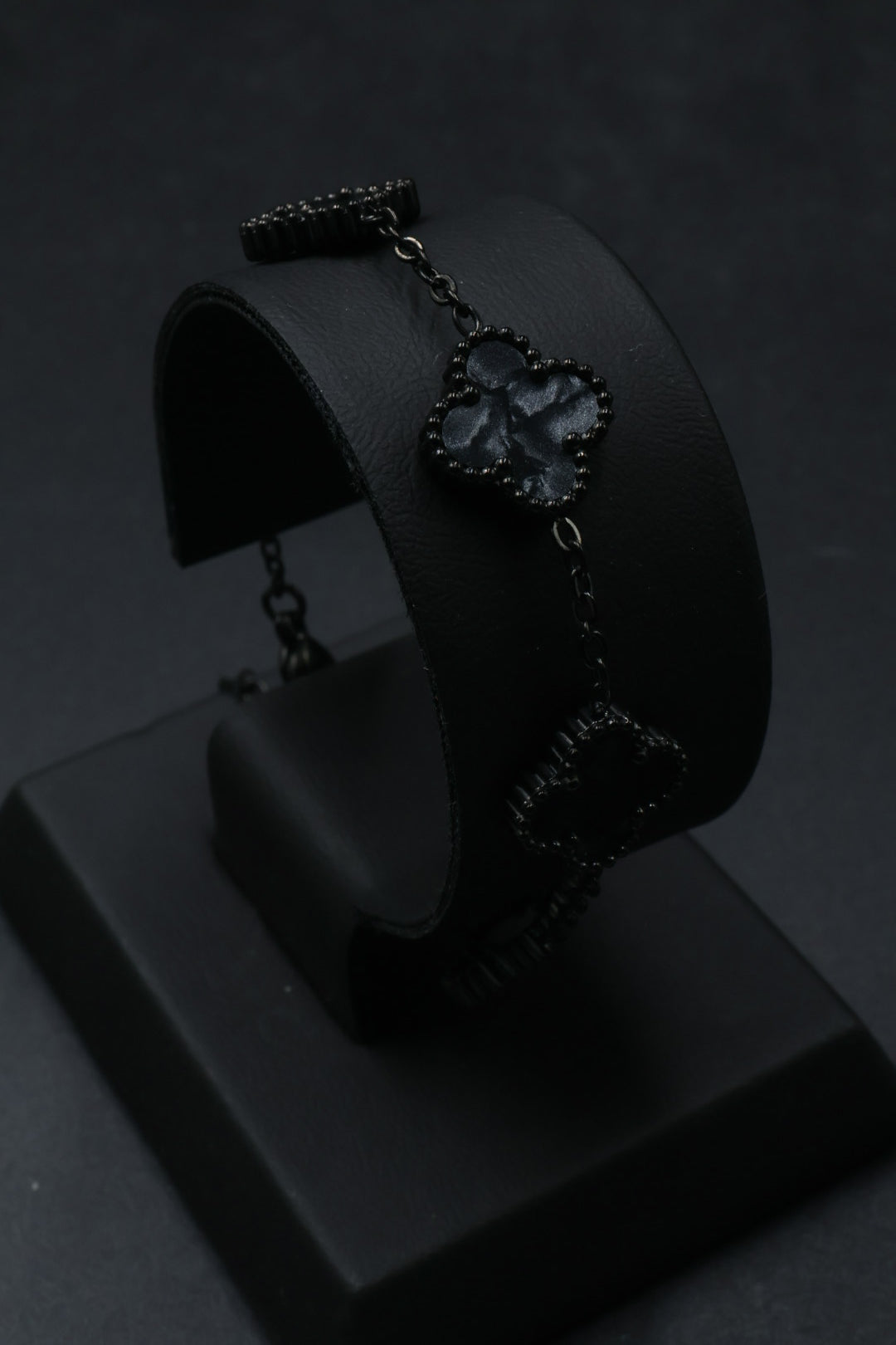 Pulsera Negra Trébol 13 mm Mármol - Negro.