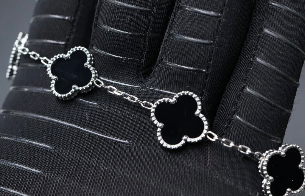 Pulsera Full Set trébol 15 mm básica. Plateada - Negro