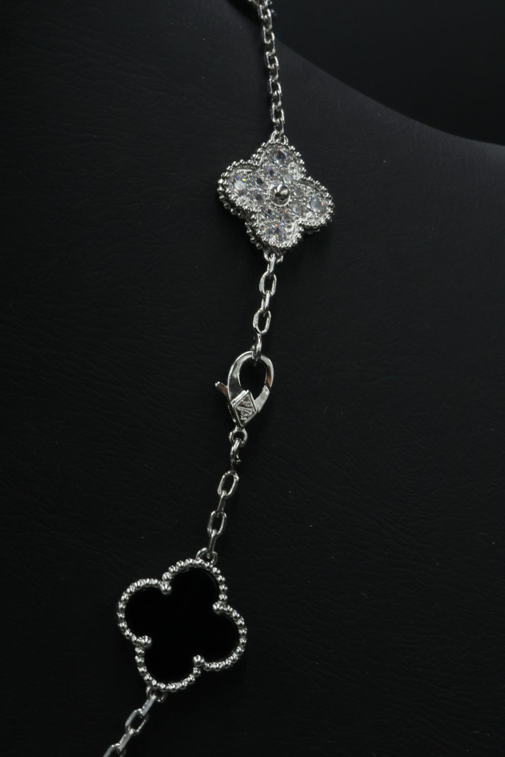 Collar VCA Alhambra 10 Motivos - Silver Onyx Diamonds.