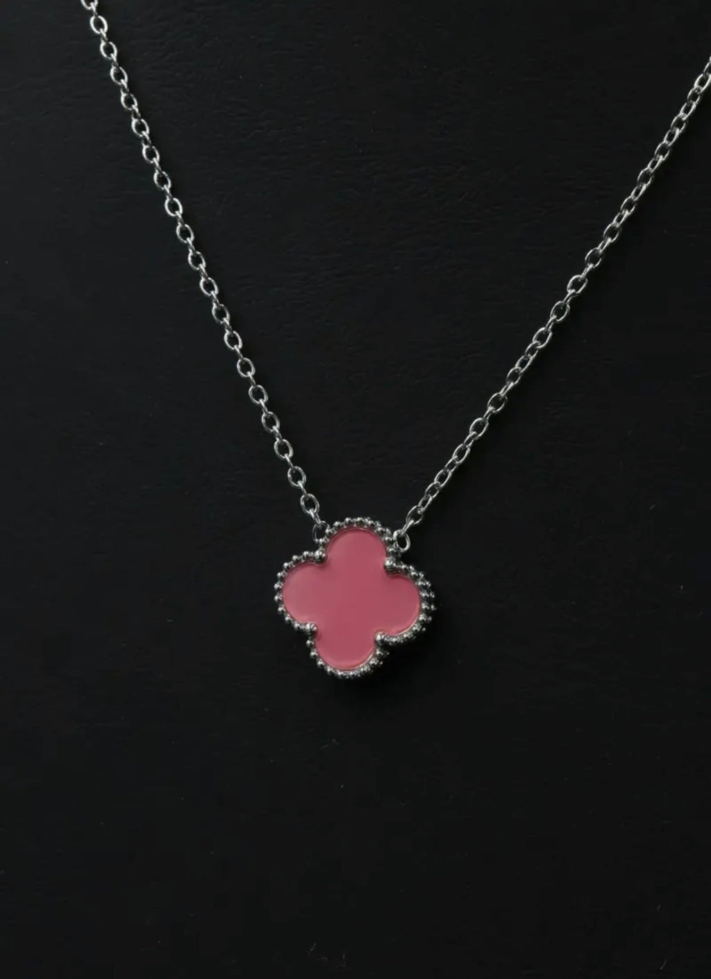 Collar 1 trébol - Plateado / Rosa.