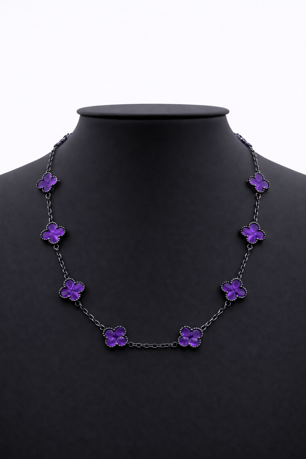 Collar Trébol 13 mm Morado Marmolado. - Negro.