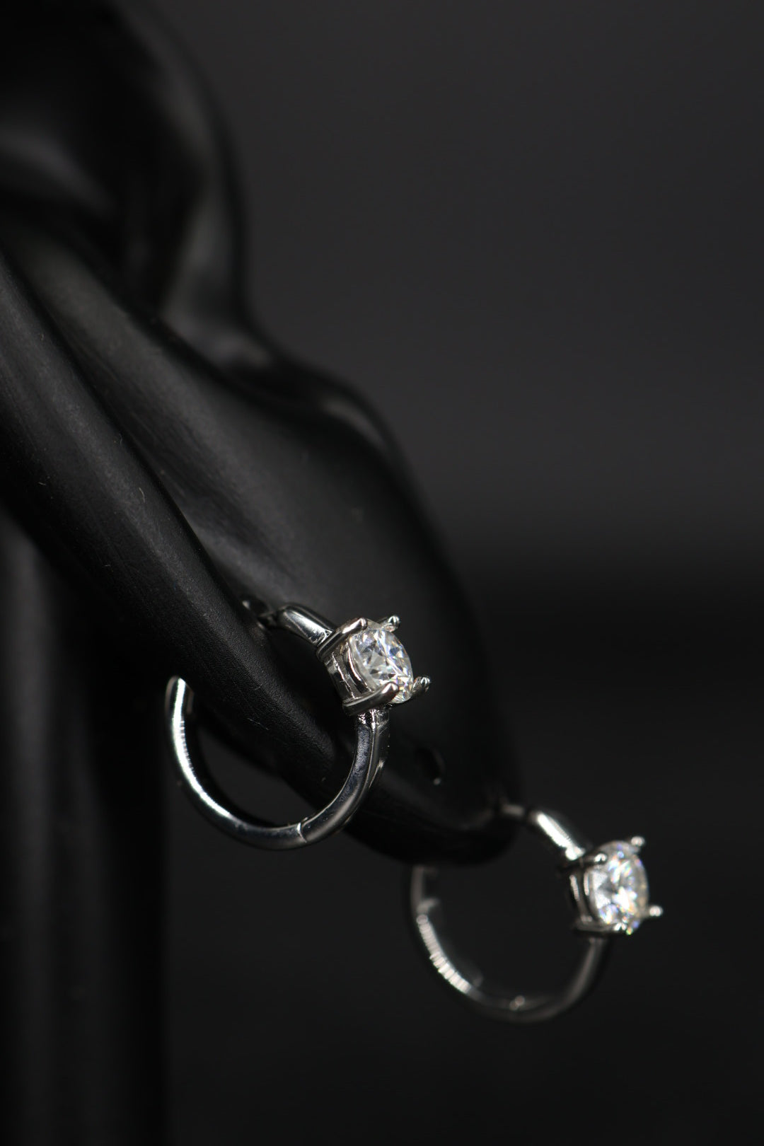 Aretes Around Basic Plata .925 - Moissanita D 0.5 ct.