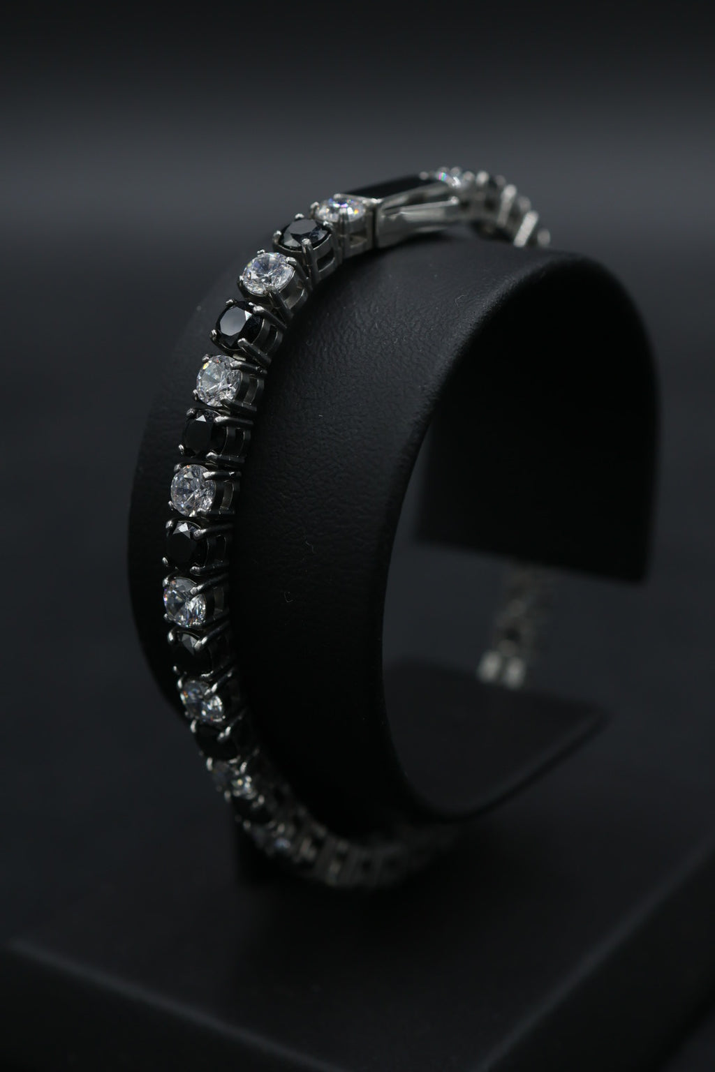 Pulsera Tenis con Zirconias Negro - Plateado 5 mm