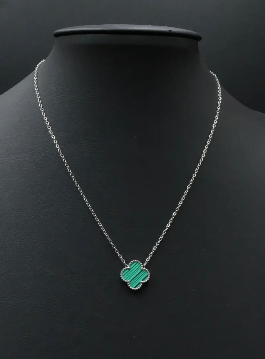 Collar 1 trébol - Plateado / Verde.
