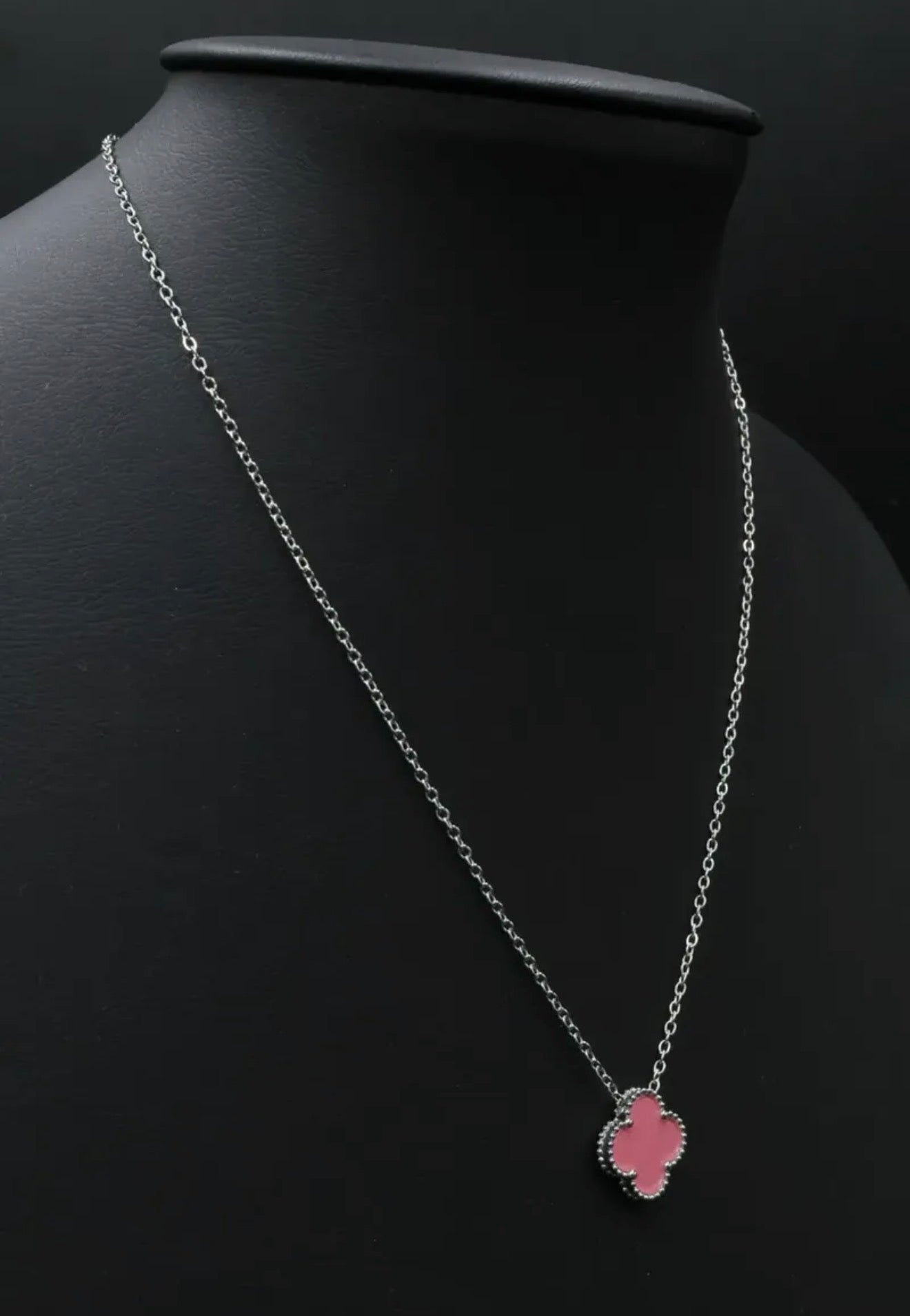 Collar 1 trébol - Plateado / Rosa.