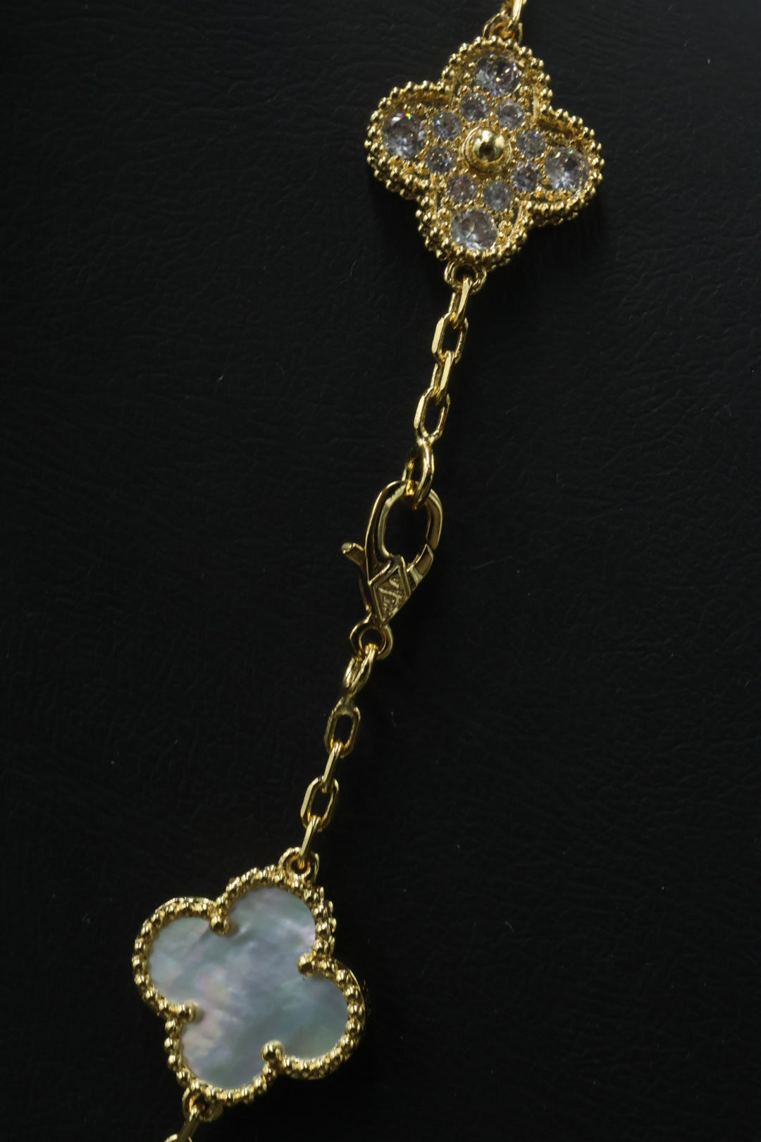 Collar VCA Alhambra 10 Motivos - Gold Nácar Diamonds.