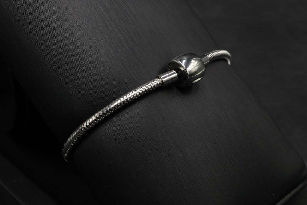 Pulsera tipo Pandora 1.