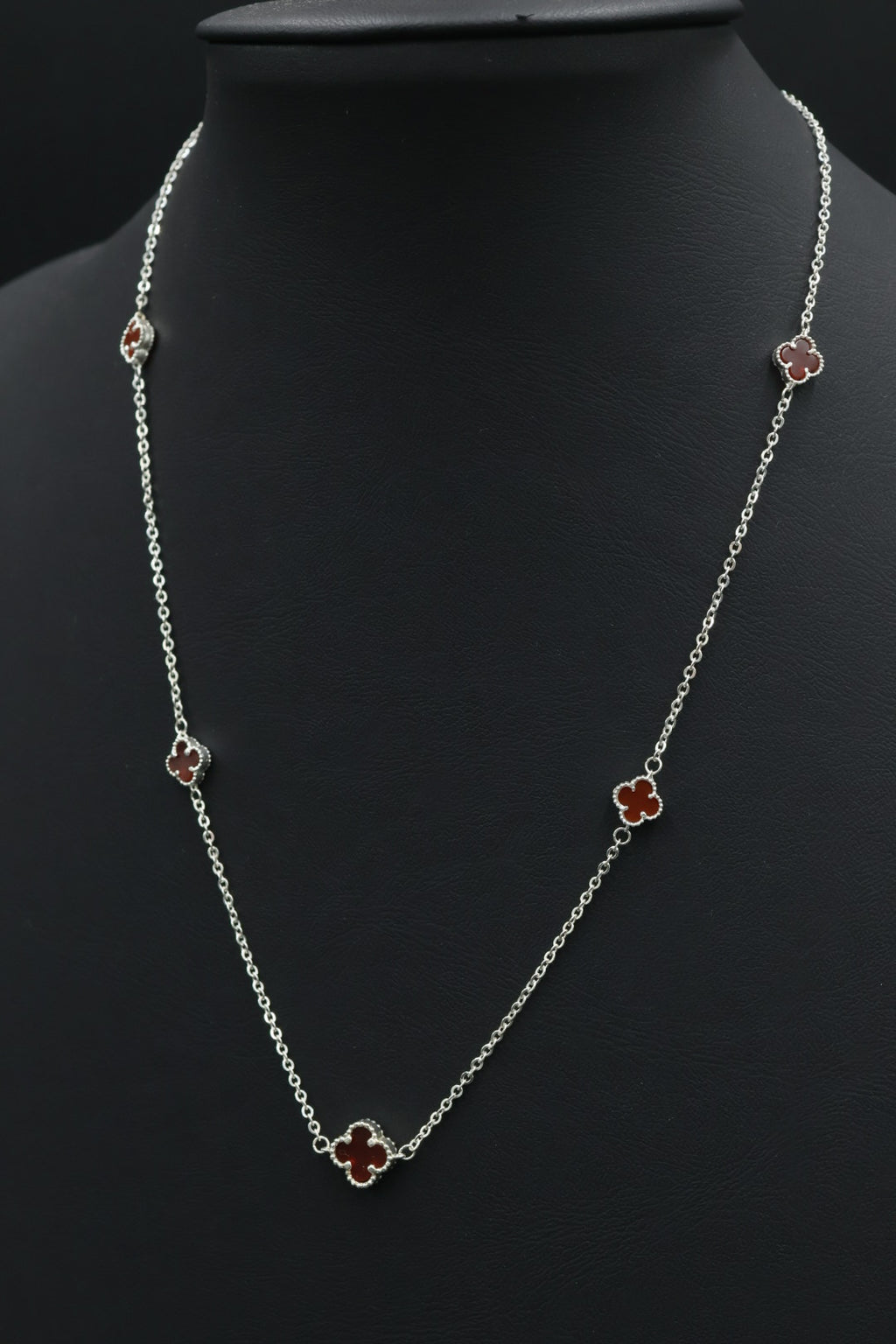 Collar 5 tréboles vino en plata 9.25 S925