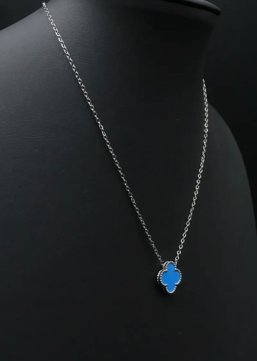 Collar 1 trébol - Plateado / Azul.