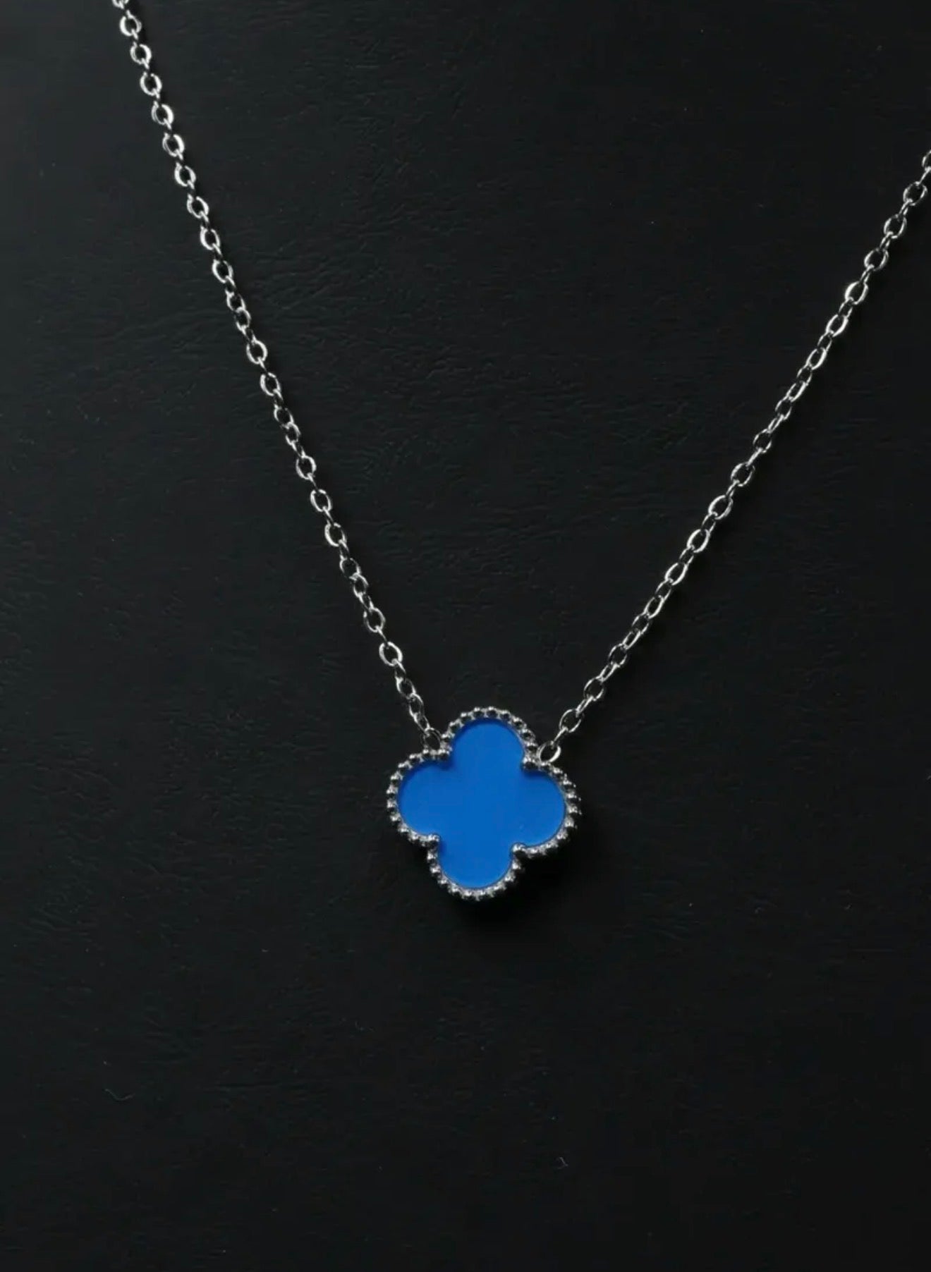 Collar 1 trébol - Plateado / Azul.