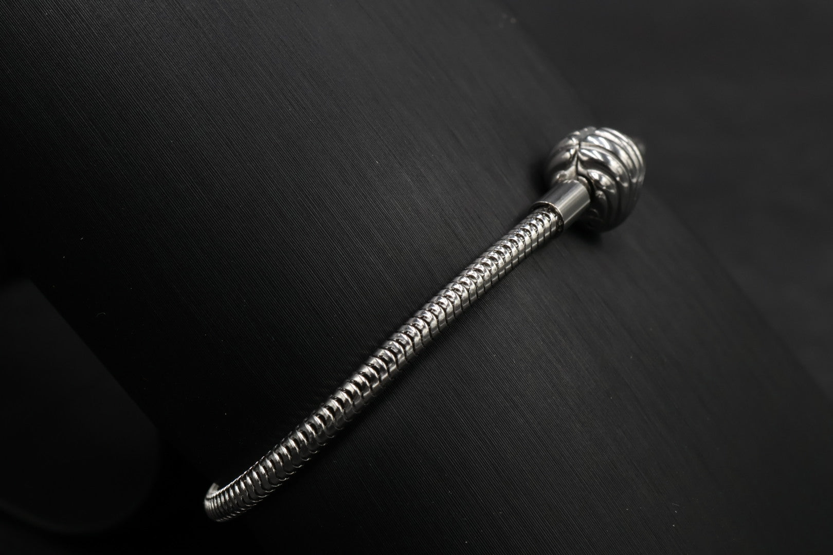 Pulsera tipo Pandora 3.