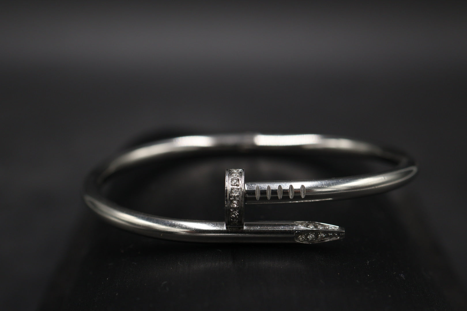 Pulsera Brazalete Clavo Drill - Plateado Zirconias.