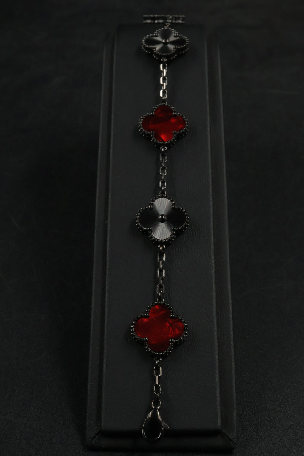 Pulsera Trébol Rojo Mármol- Láser Negro.