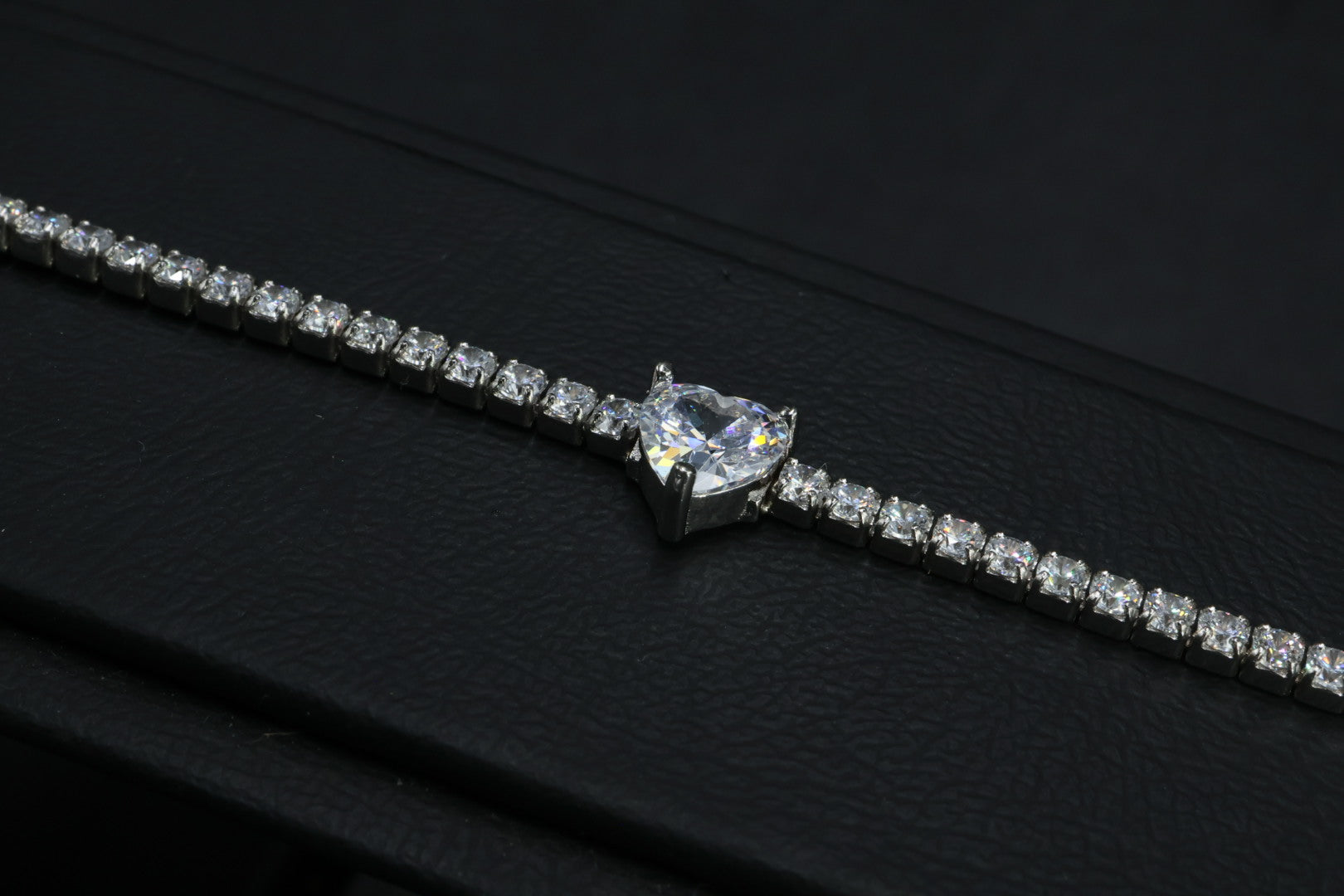Pulsera Tenis Corazón Plata