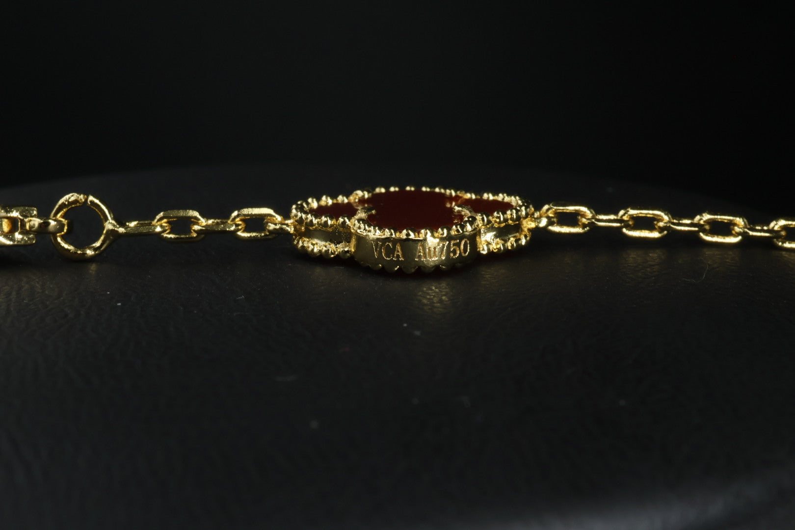 Collar VCA Alhambra 10 Motivos - Gold Cornalina Diamonds.