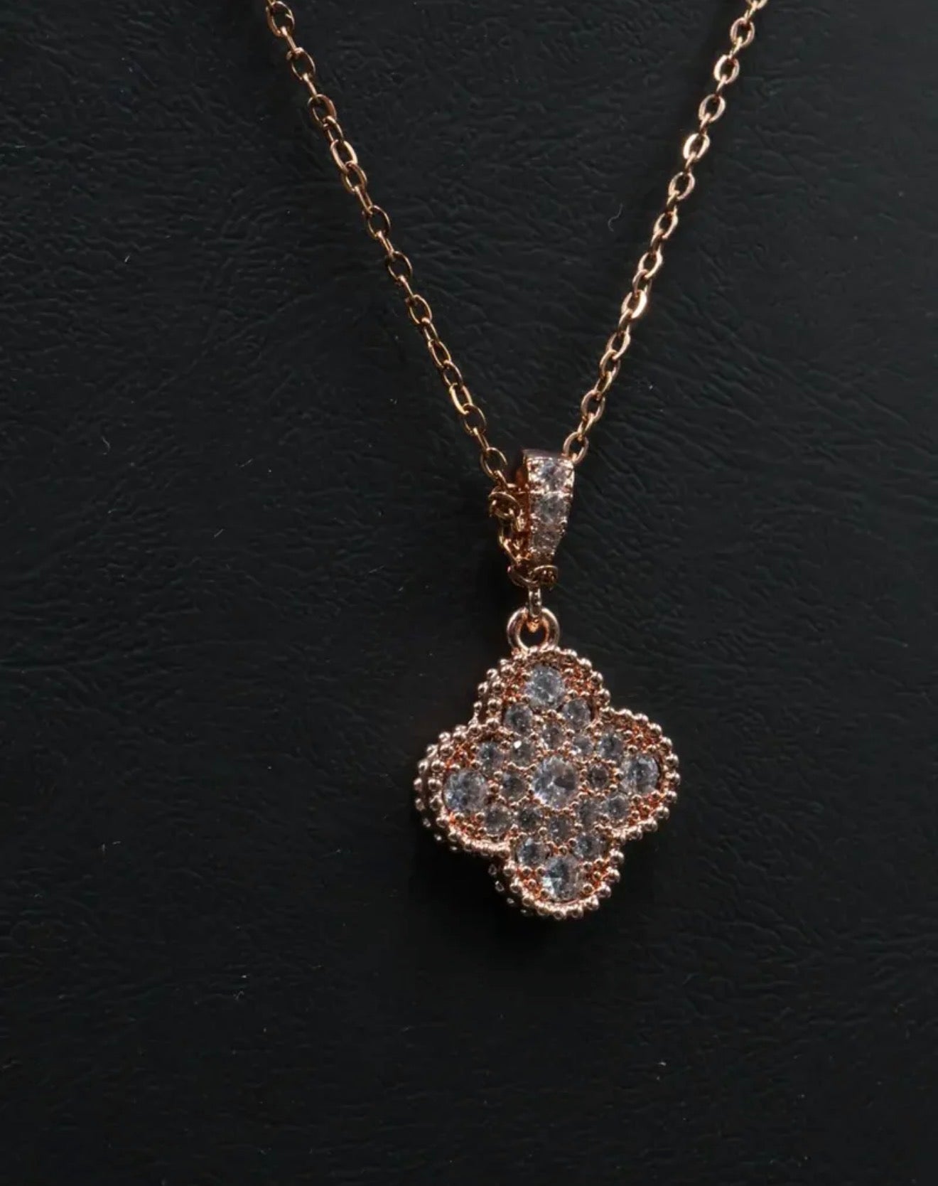 Collar 1 trébol - Rose Gold Zirconias.