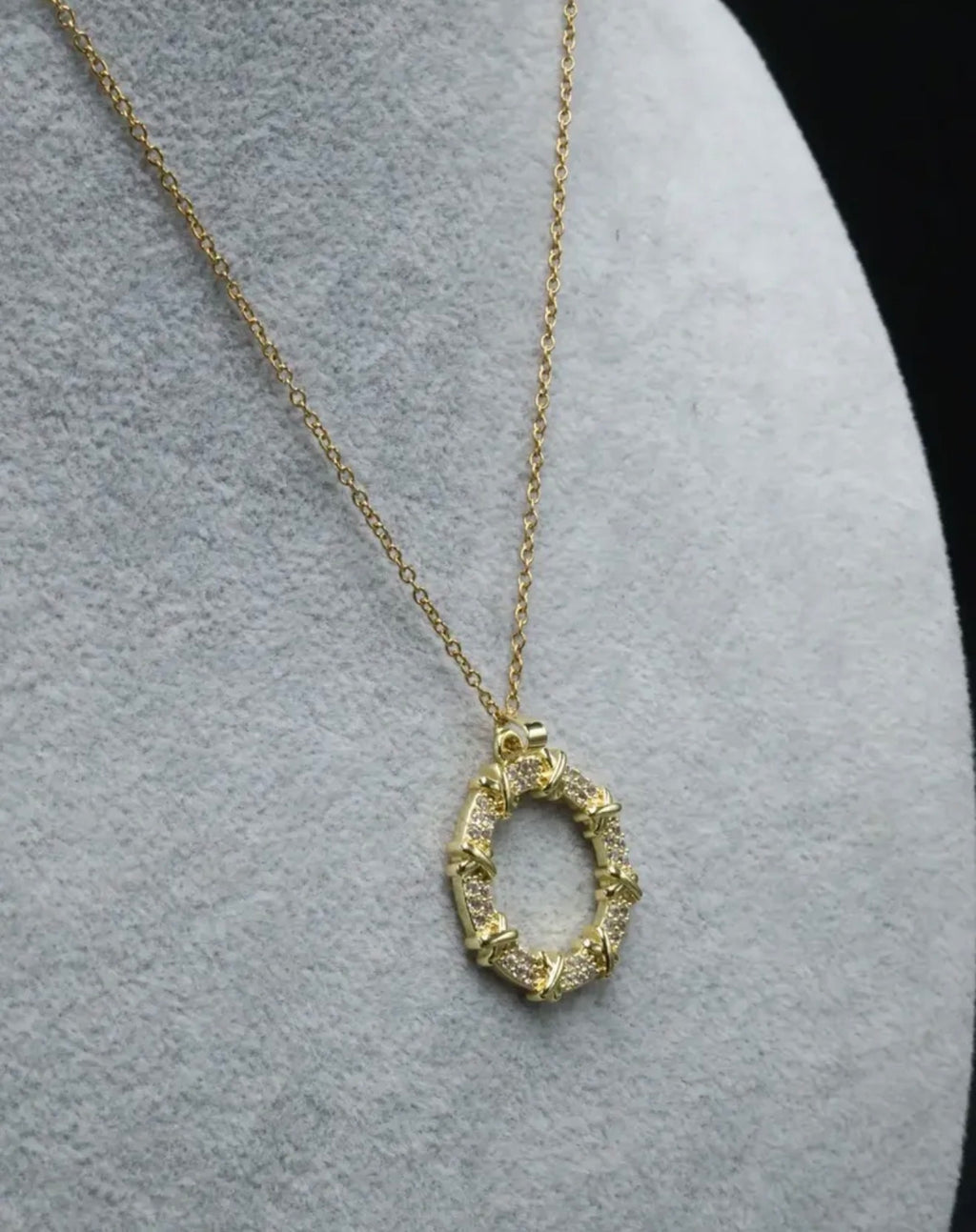 Collar Clavo Full Zirconias - Dorado.